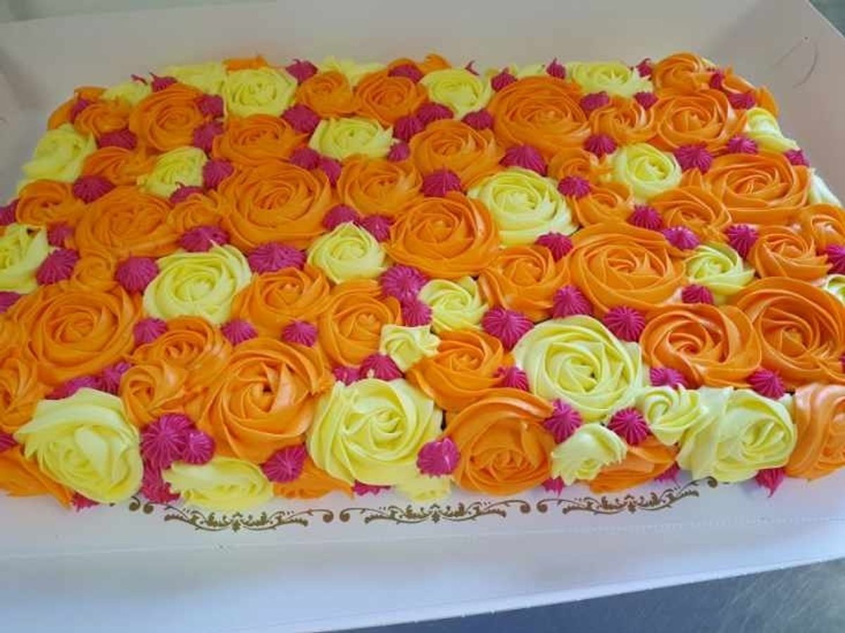 Rosepyntet gulrotkake, langpanne